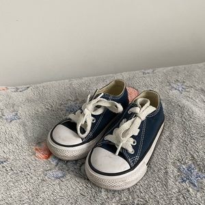 Toddler navy blue converse